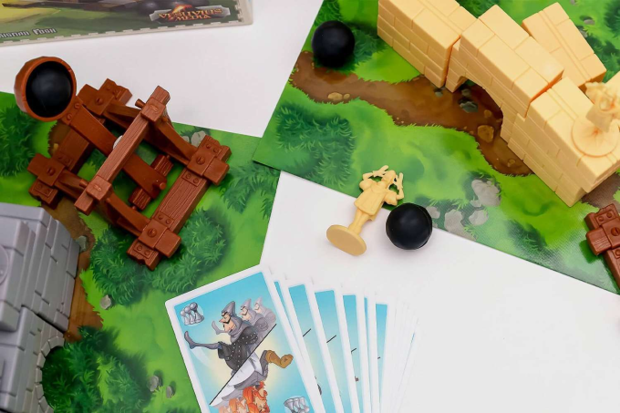 Битва Катапульт (Catapult Feud)